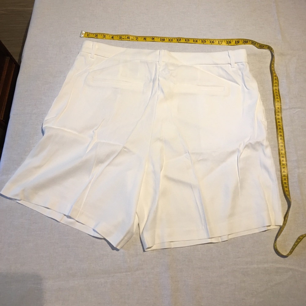 Bermuda shorts size 20